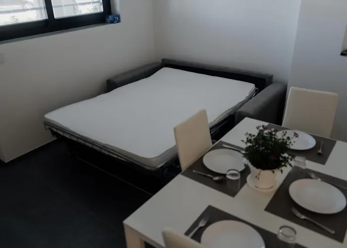 アパート Domus - Lucrezio -